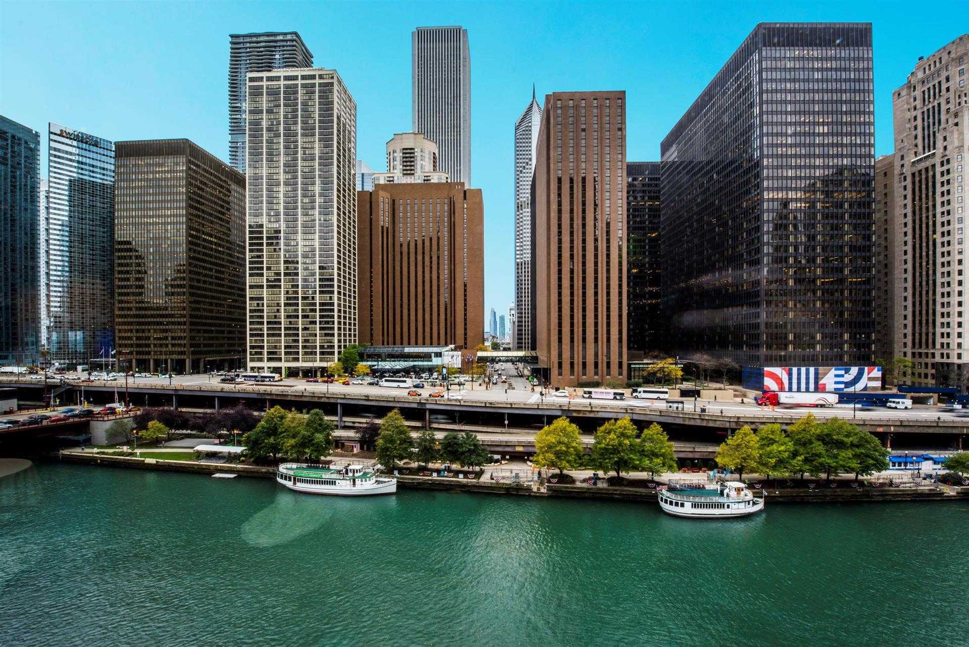 Hyatt Regency Chicago - $200M Transformation ใน Chicago, IL