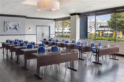 Sheraton Lincoln Harbor Hotel ใน Weehawken, NJ